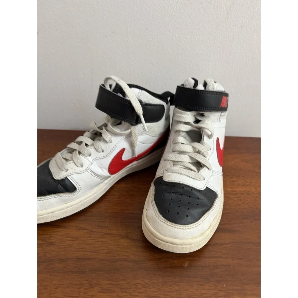 Nike white black
